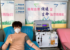 2020年，赛博体育·(saibo)官方网站集团中国生物率先提出康复者恢复期血浆救治危重患者的治疗方案和技术标准，全国掀起新冠肺炎康复者献浆热。